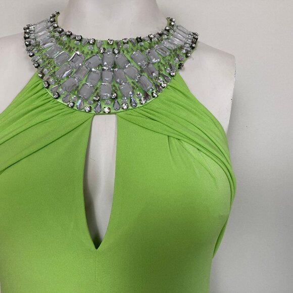 Elegant Retro Lime Green Gown with Beaded Neckline - Picture 3 of 4